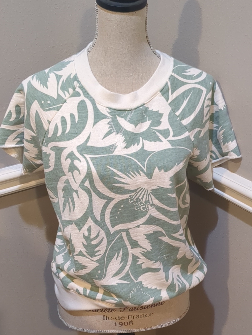 Madewell Women's Sage Green and White Floral Short-Sleeve Top